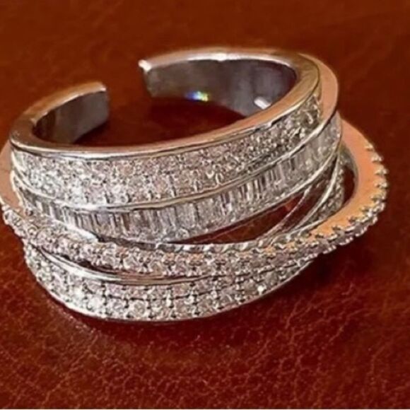 Luxury Sterling Silver Diamond Cubic Zirconia Asymmetric Adjustable Ring GLAMOR - Picture 1 of 6
